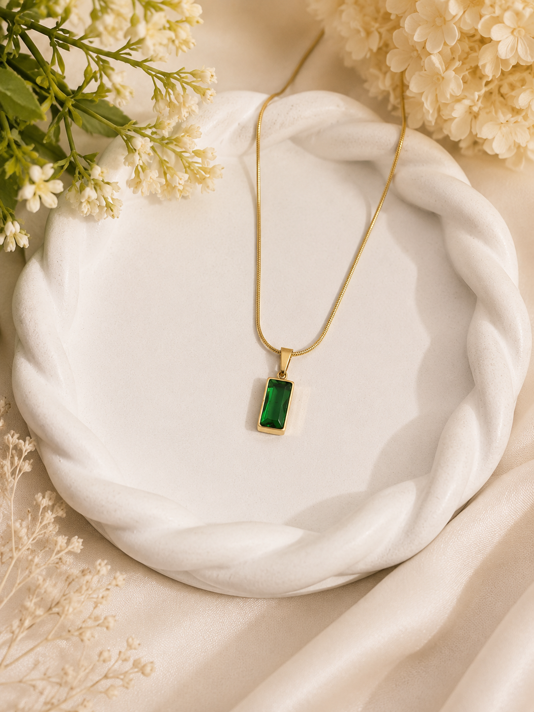 Emerald Muse Necklace
